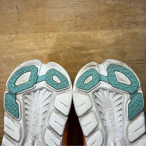 Hoka One One Rincon 3 LIGHTWEIGHT Womens Sz 8 Wide Running Shoes Sneakers Orange - Picture 9 of 12